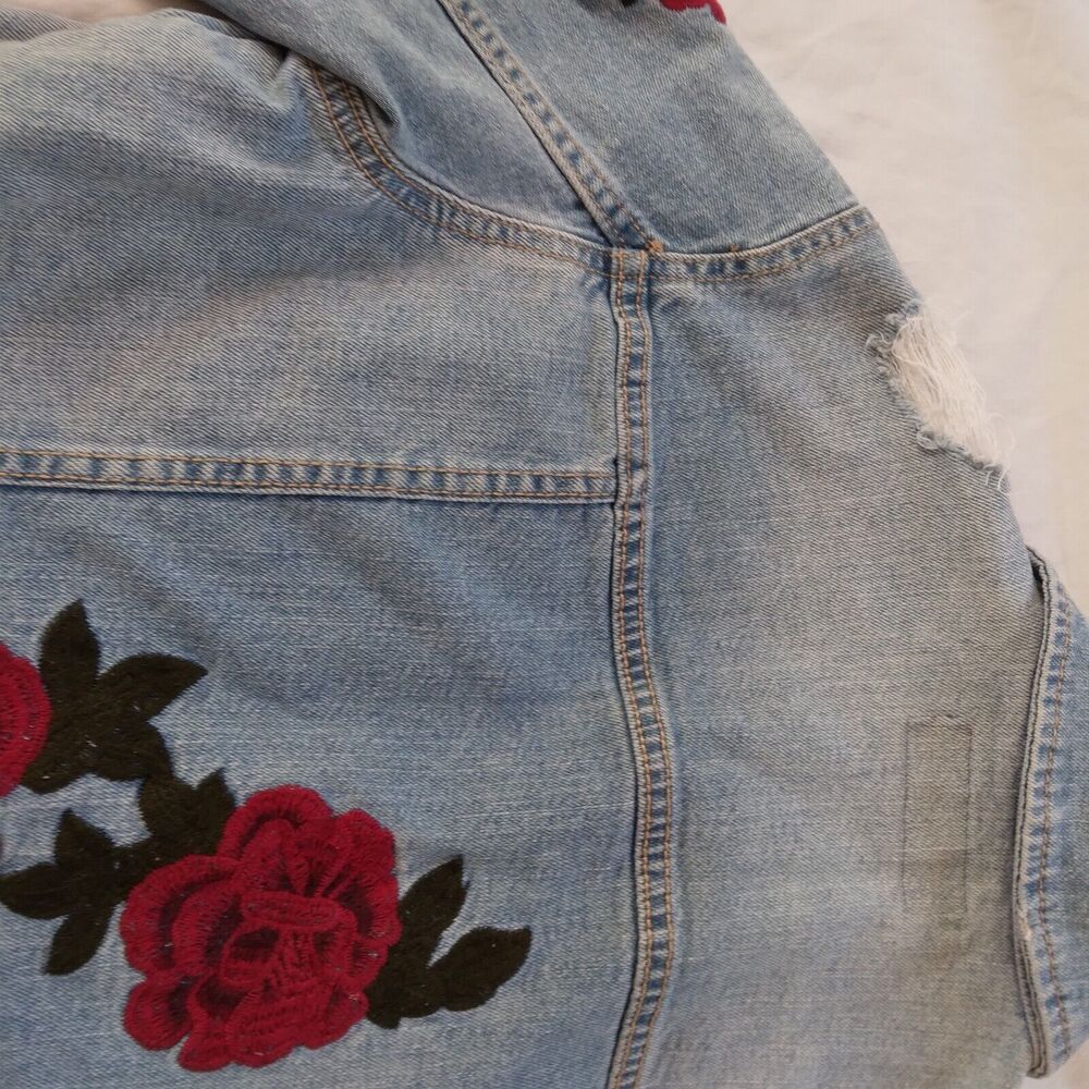 Arizona Jean Co. Denim Jacket Floral Embroidery Cottagecore Juniors Size Medium - Picture 12 of 12